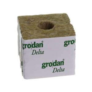 Grodan Delta kostka z wełny mineralnej 7,5x7,5x6,5 cm z otworem 25mm -- karton 384szt